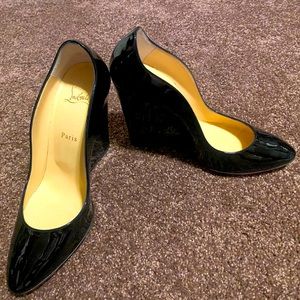 Christian Louboutin Black Tanja 100 Patent Leather Wedge Pump Regular - Sz 40